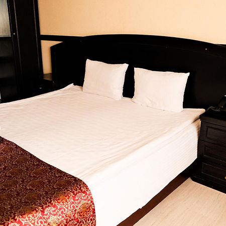 Belon Life Hotel Astana Bagian luar foto