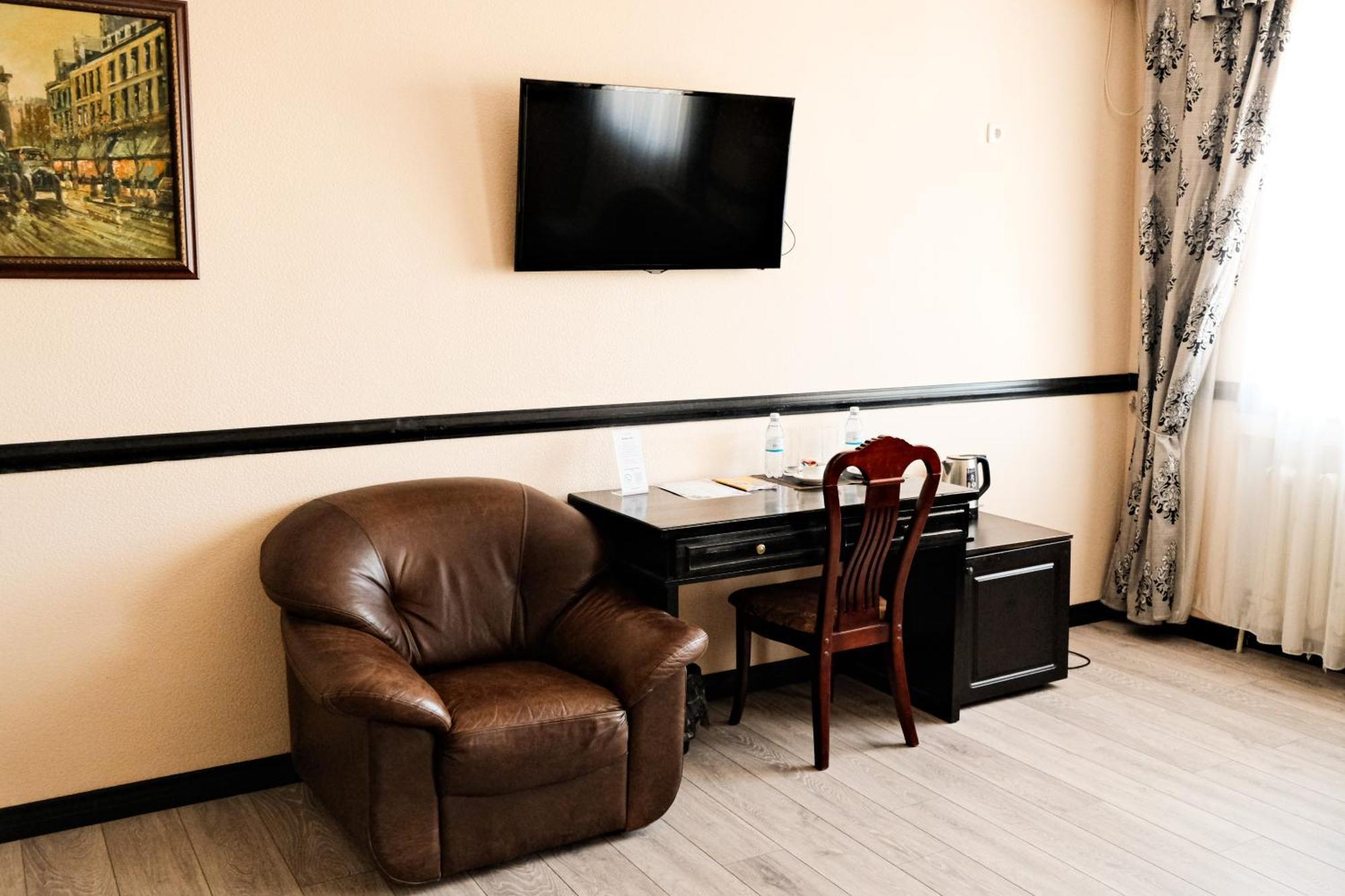 Belon Life Hotel Astana Bagian luar foto