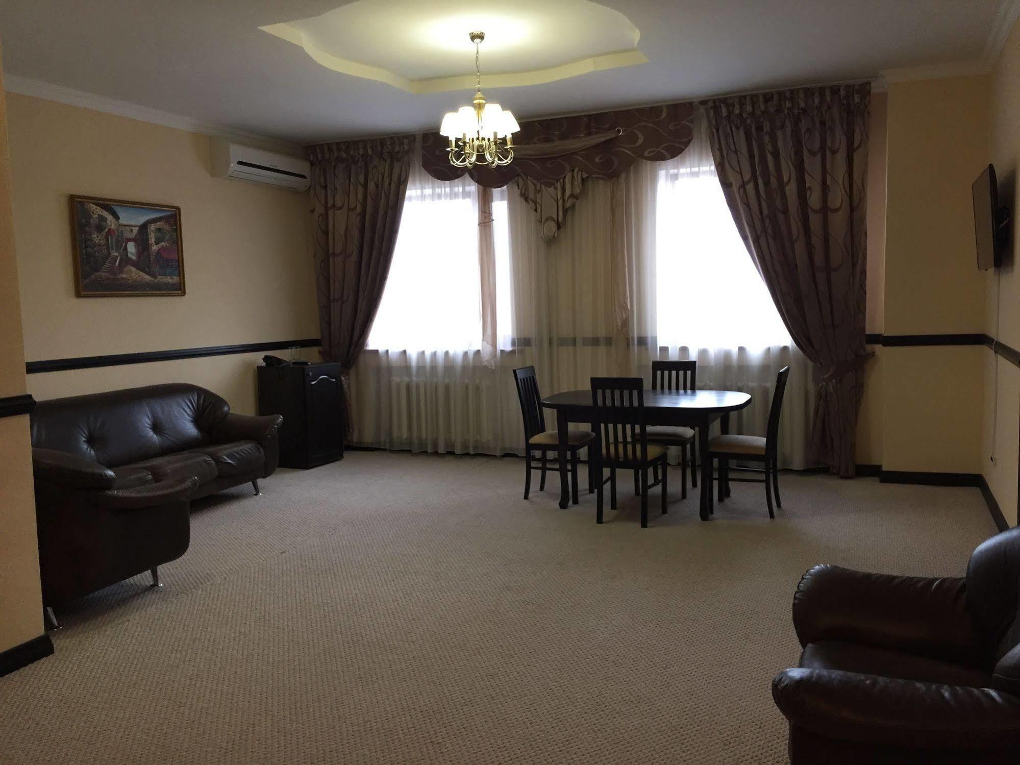 Belon Life Hotel Astana Bagian luar foto