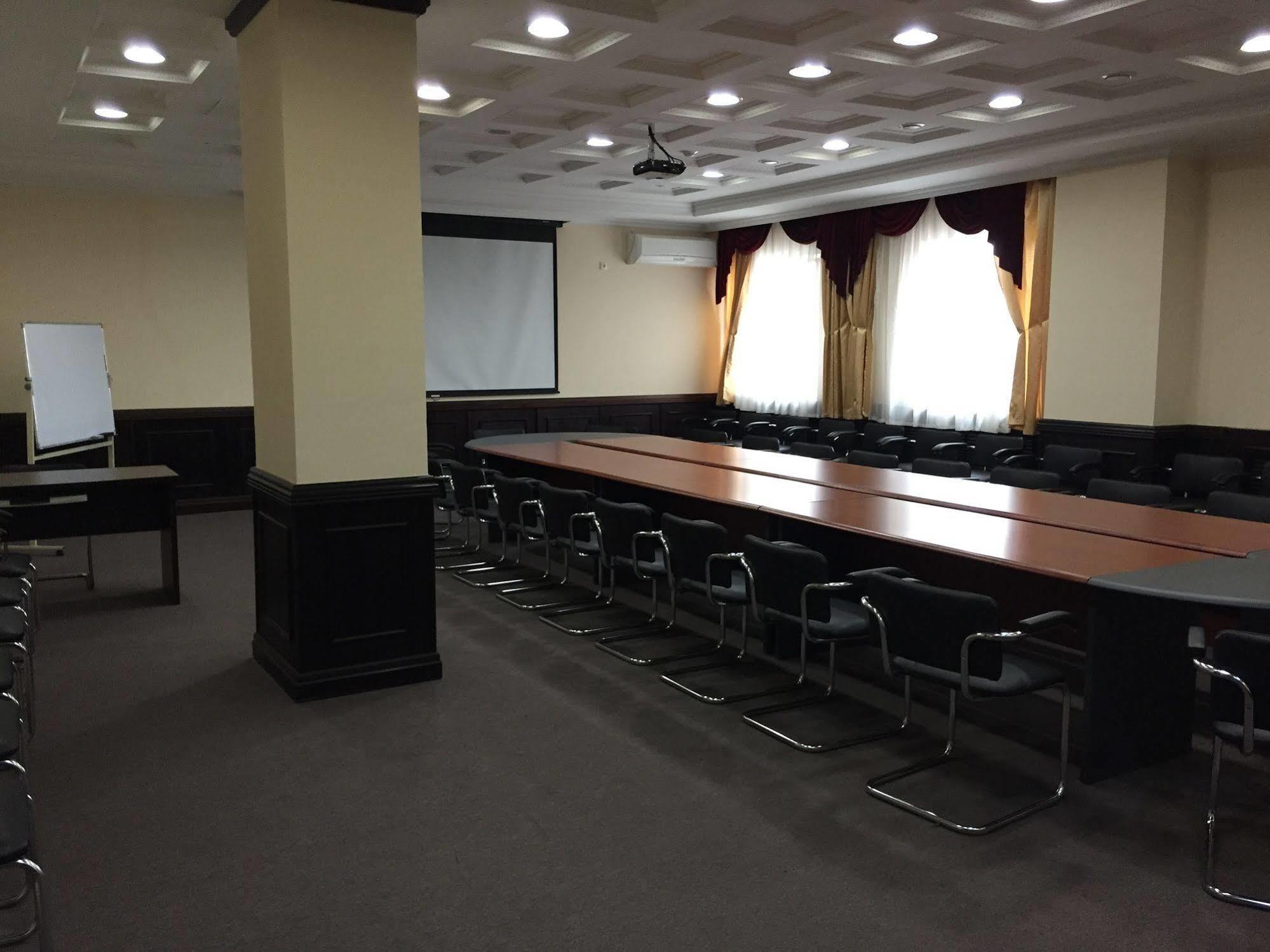 Belon Life Hotel Astana Bagian luar foto